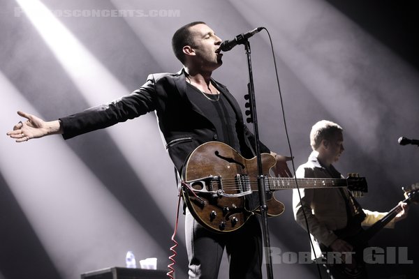 MILES KANE - 2022-04-28 - PARIS - Olympia - 